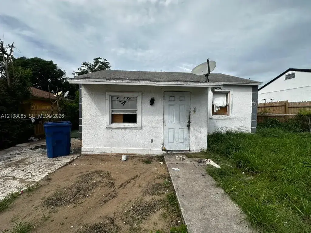 856 W 4th St, Riviera Beach FL 33404
