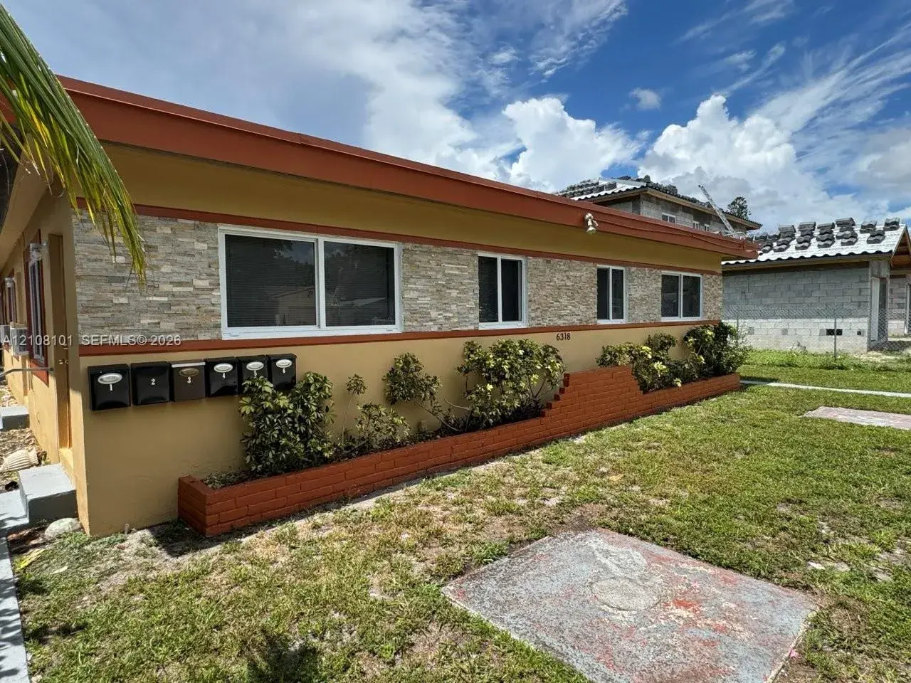 1 bath Residential Lease for rent at 6318 Buchanan St # 2, Hollywood FL 33024