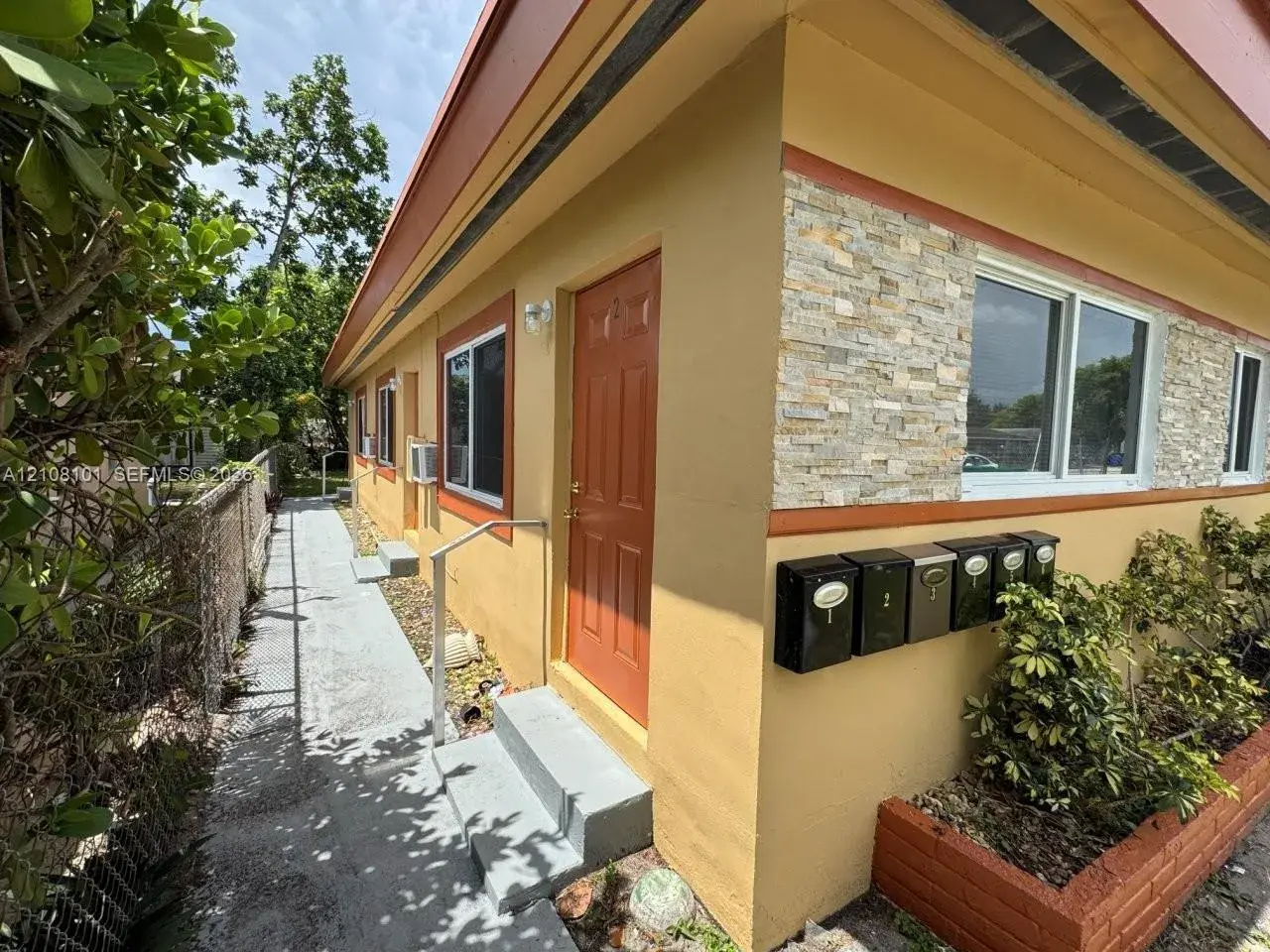 6318 Buchanan St # 2, Hollywood FL 33024