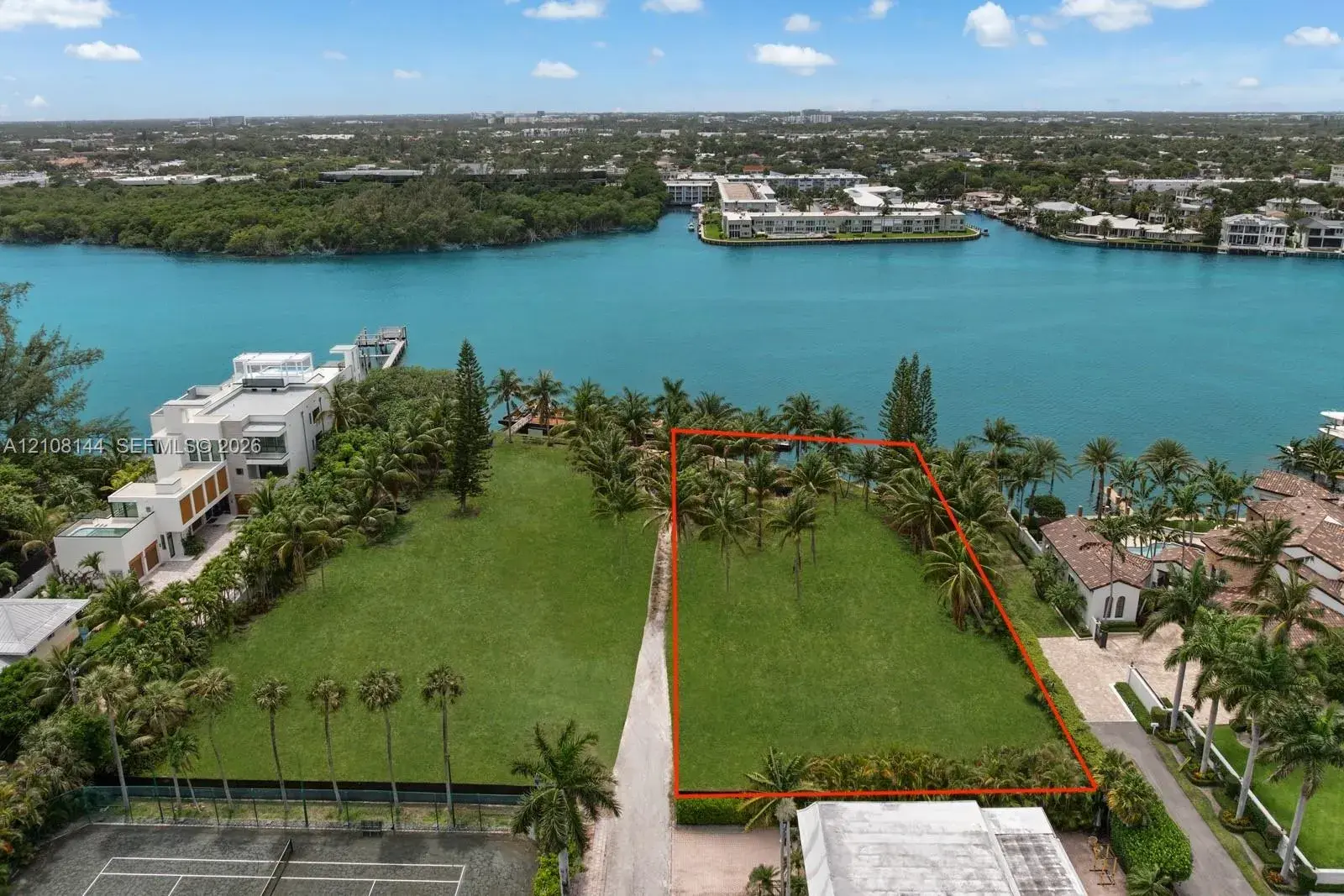 911 NE 24th St, Boca Raton FL 33431