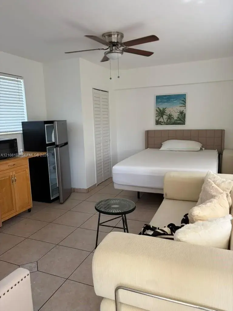 1 bath Residential Lease for rent at 930 N 16th Ave # 2, Hollywood FL 33020