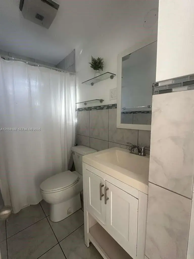 930 N 16th Ave # 2, Hollywood FL 33020