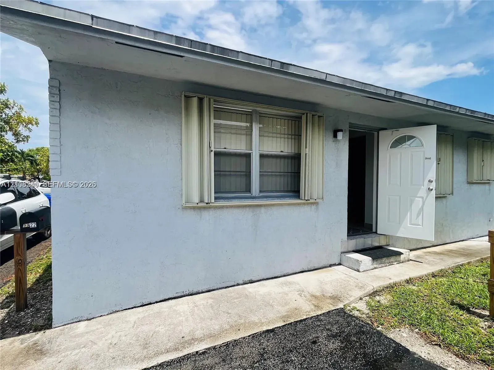5920 Garfield St, Hollywood FL 33021