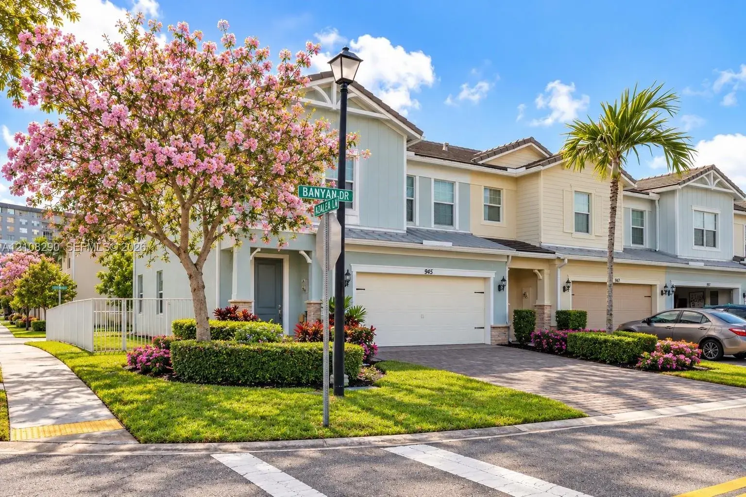 945 Banyan Drive, Hollywood FL 33021