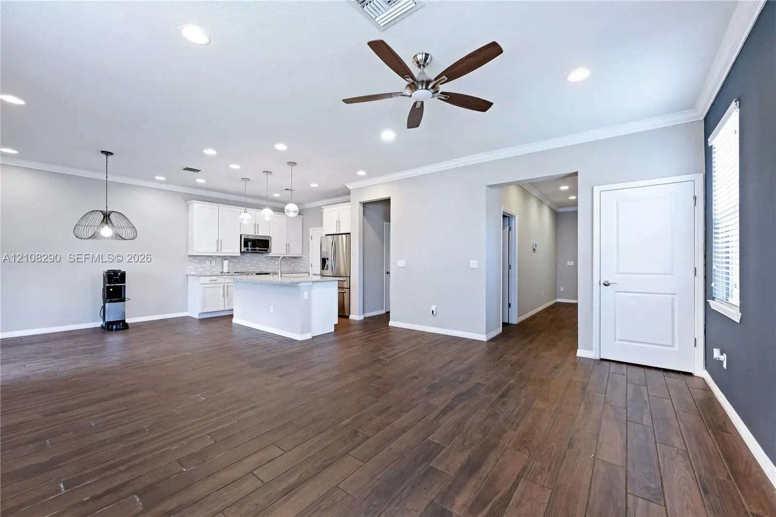 945 Banyan Drive, Hollywood FL 33021