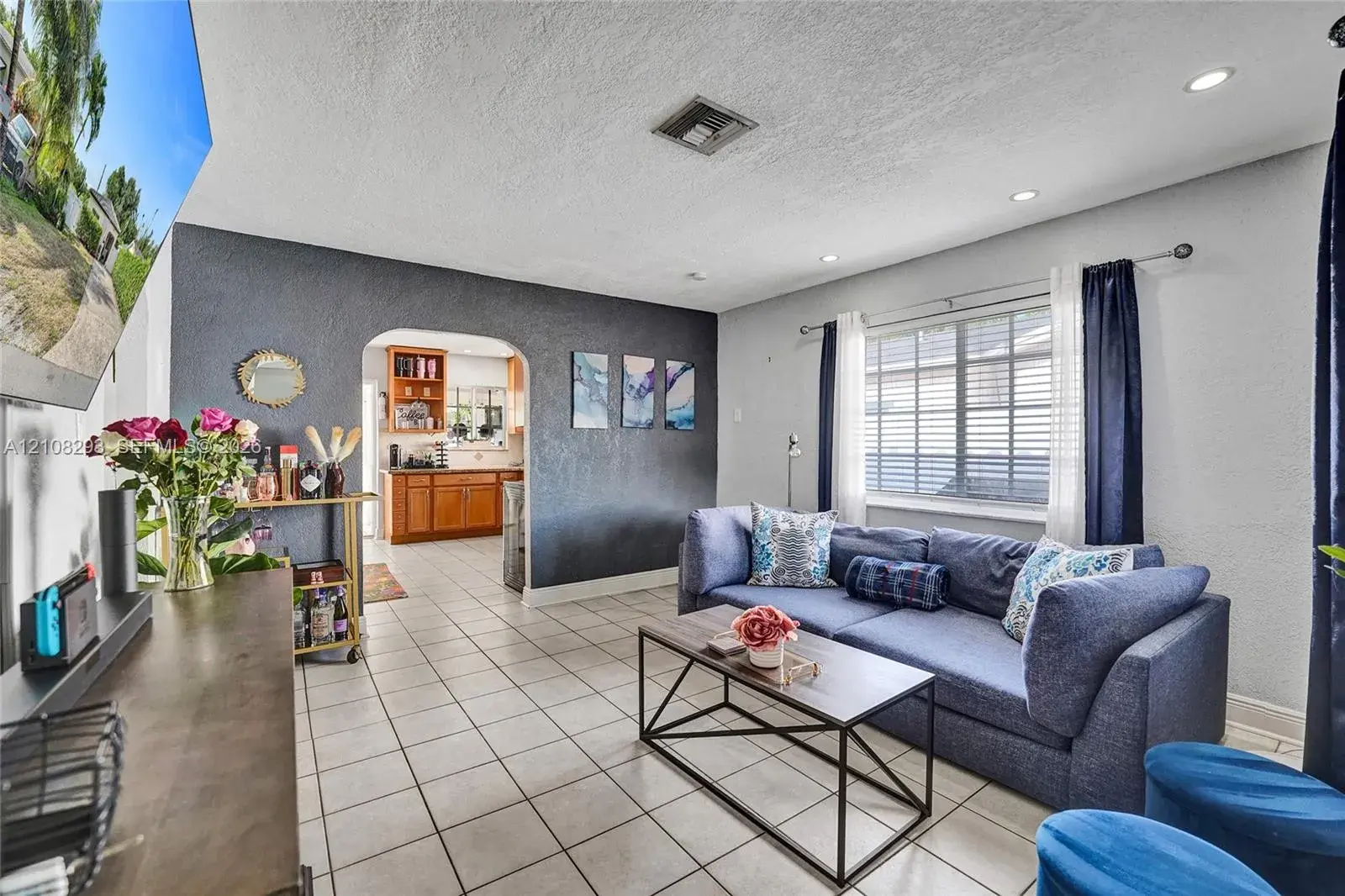 2826 Dewey St, Hollywood FL 33020