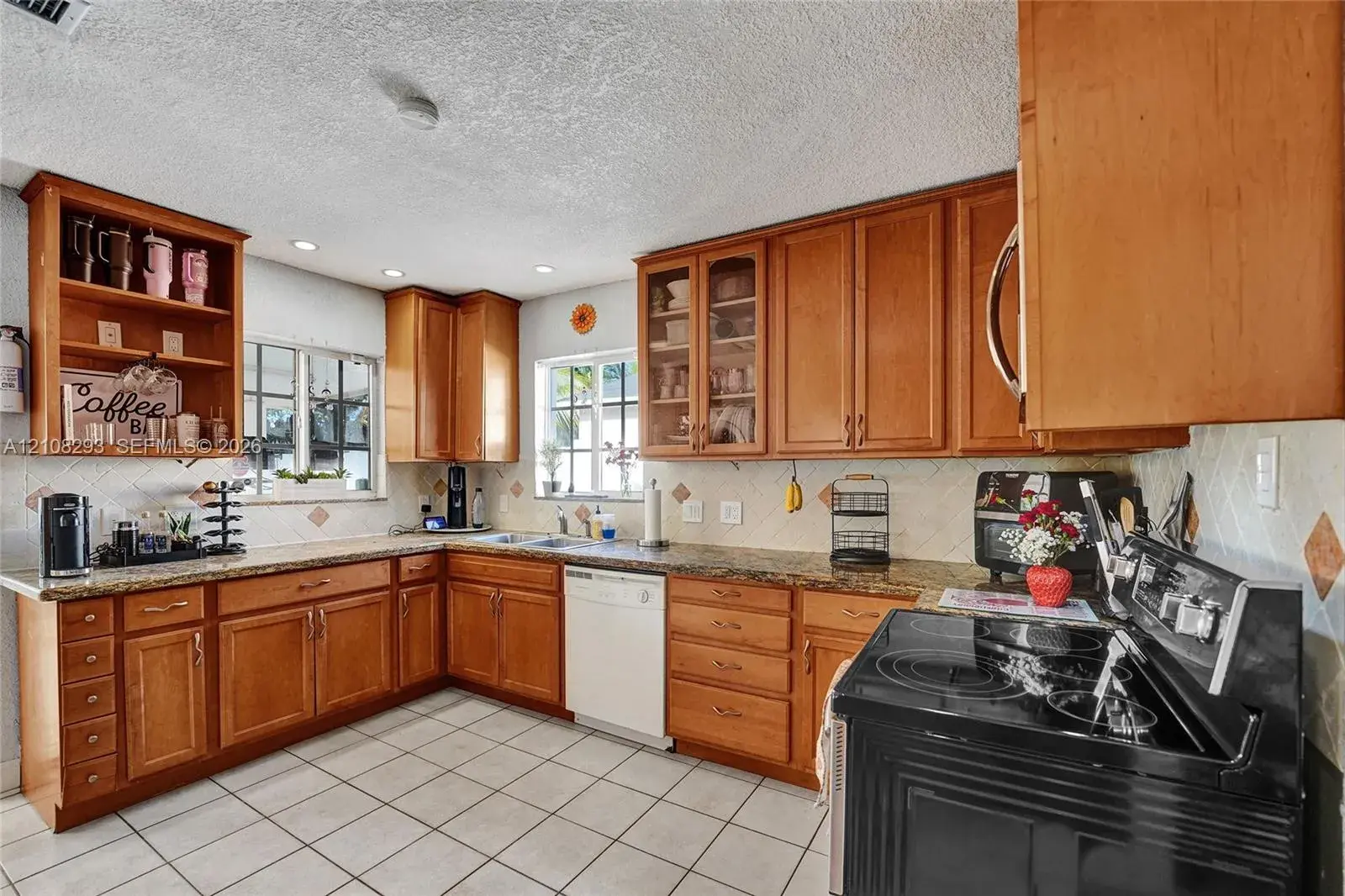 2826 Dewey St, Hollywood FL 33020