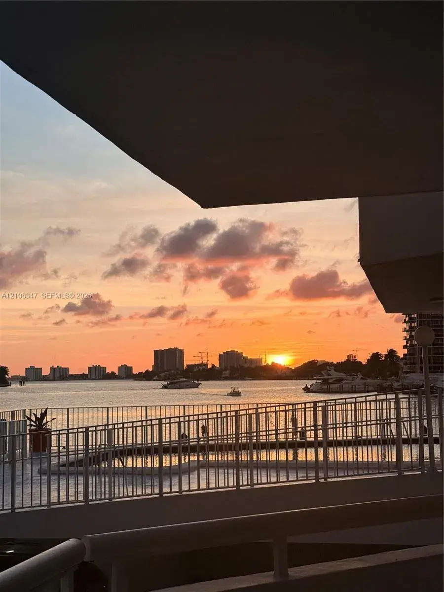6820 Indian Creek Dr # 1C, Miami Beach FL 33141