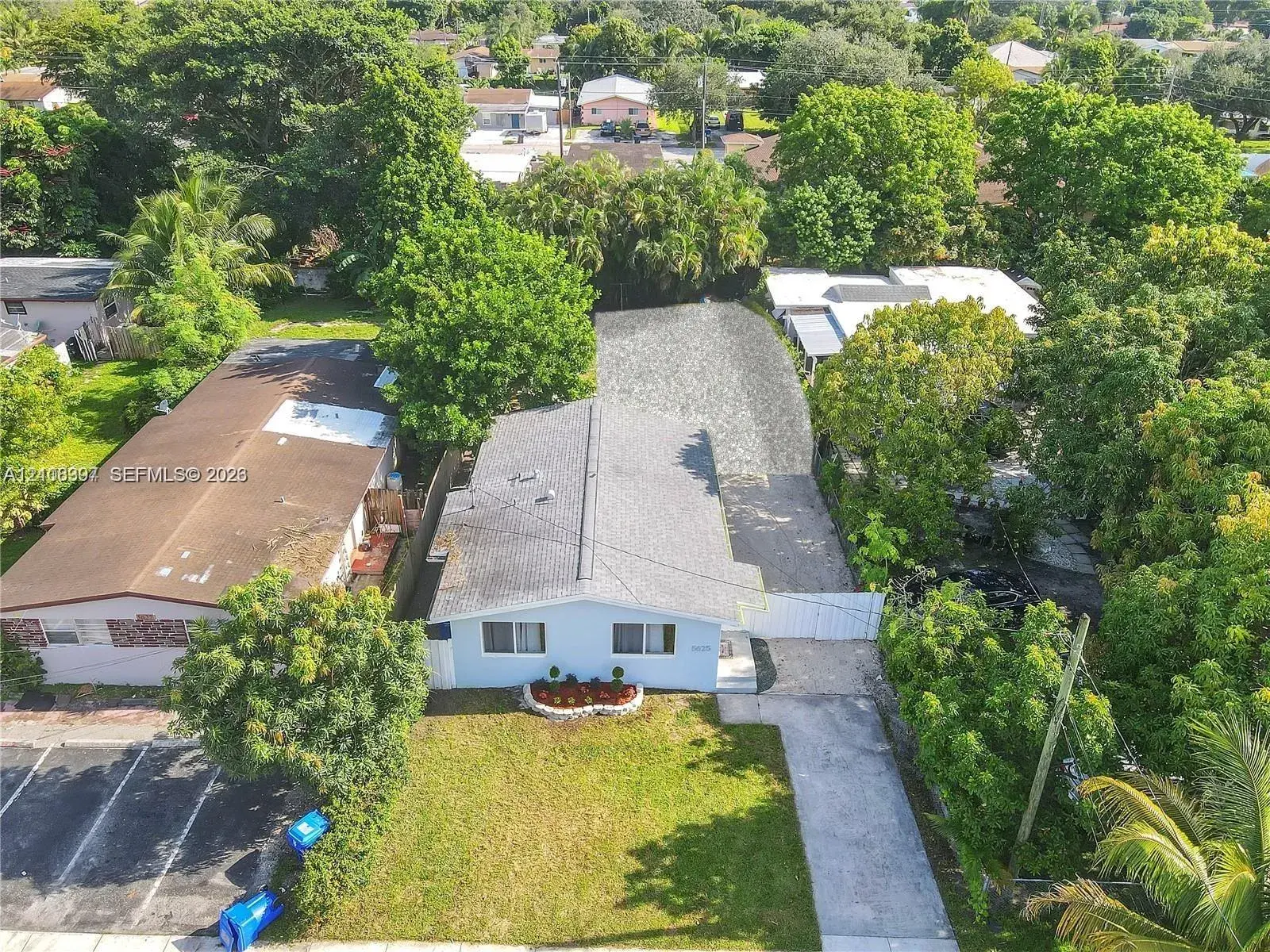 2 bedroom 1 bath Residential Lease for rent at 5625 Taylor St, Hollywood FL 33021