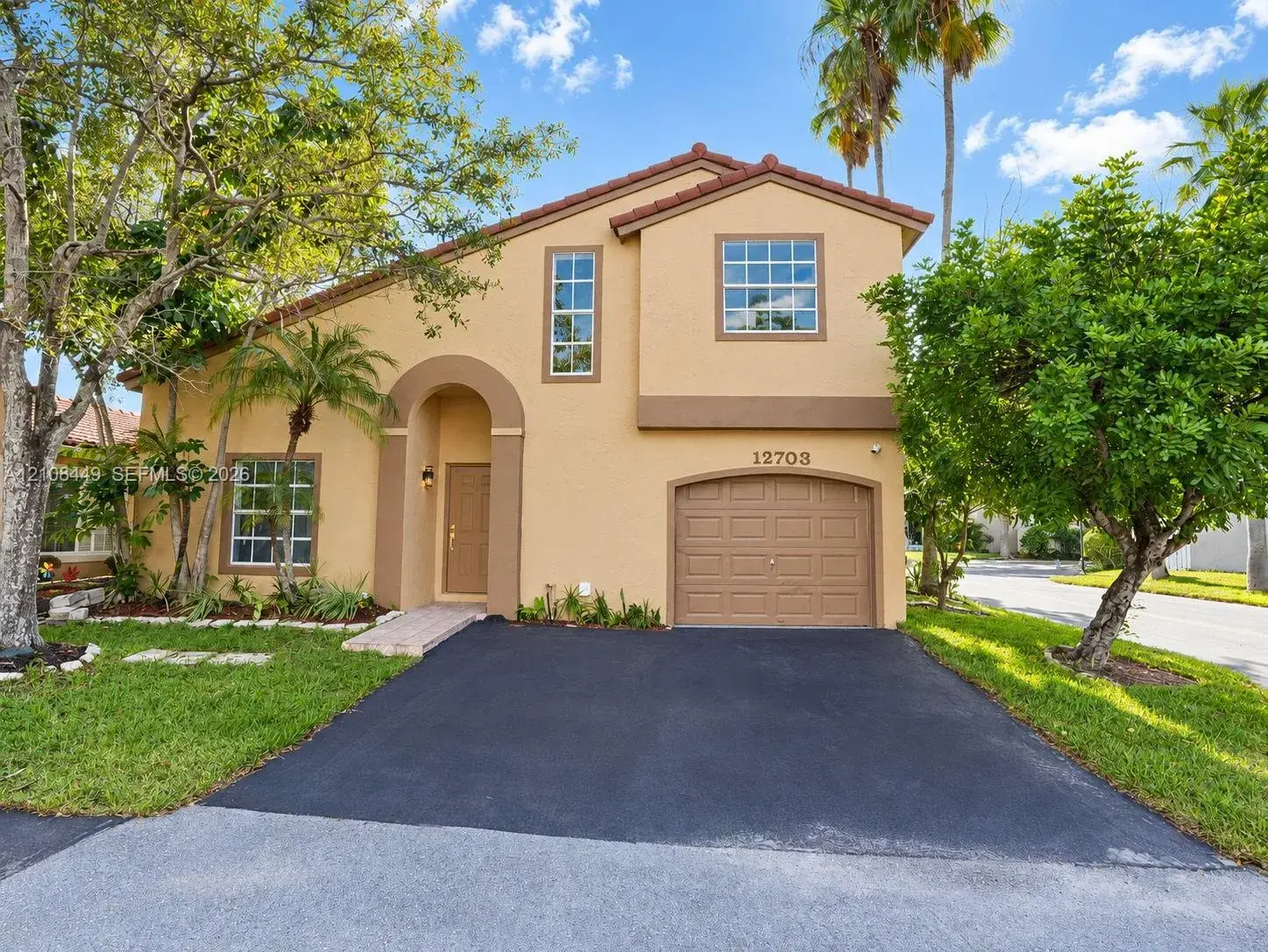 3 bedroom 2 bath Residential for sale at 12703 NW 15th St, Sunrise FL 33323