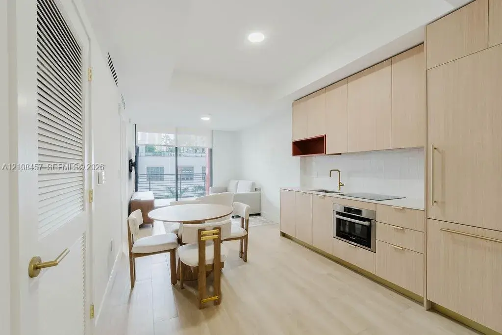 1 bedroom 2 bath Residential for sale at 90 NE 32nd Street # 511, Miami FL 33127