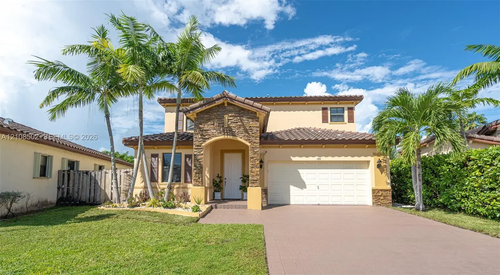 180 NE 26th Ave, Homestead FL 33033