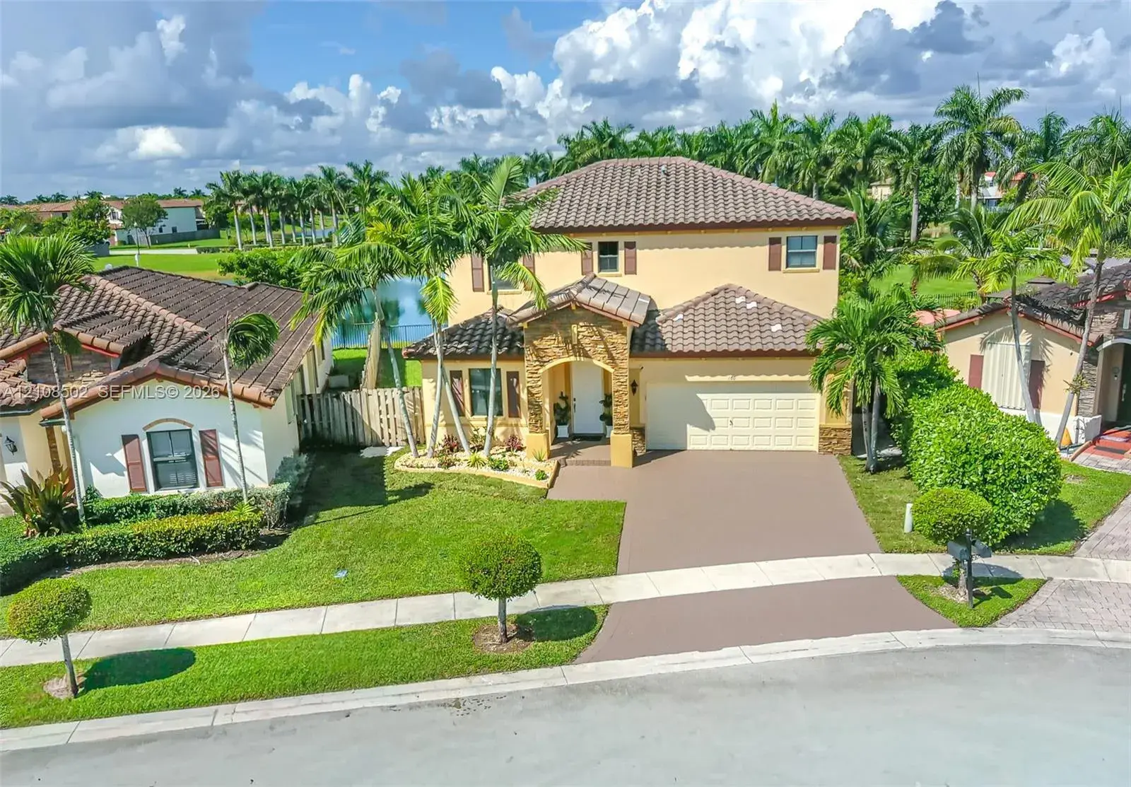 180 NE 26th Ave, Homestead FL 33033