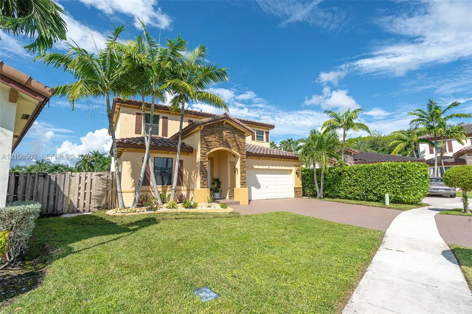 180 NE 26th Ave, Homestead FL 33033