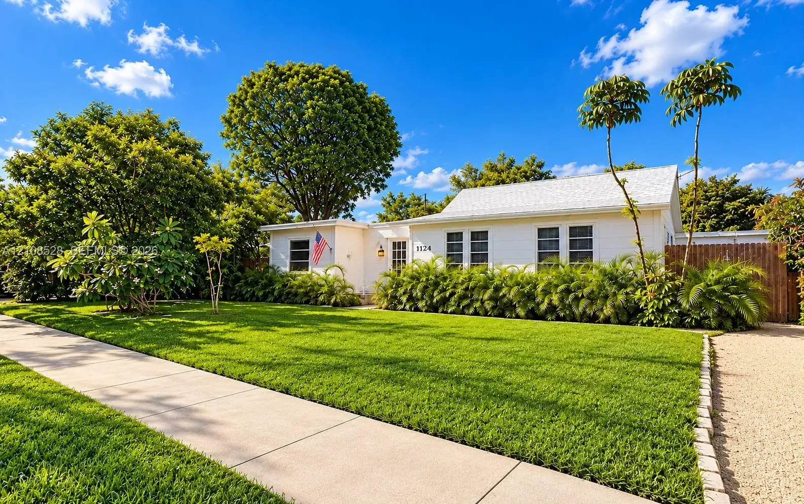 8 bedroom 4 bath Residential for sale at 1124 N 18th Ave N, Lake Worth FL 33460