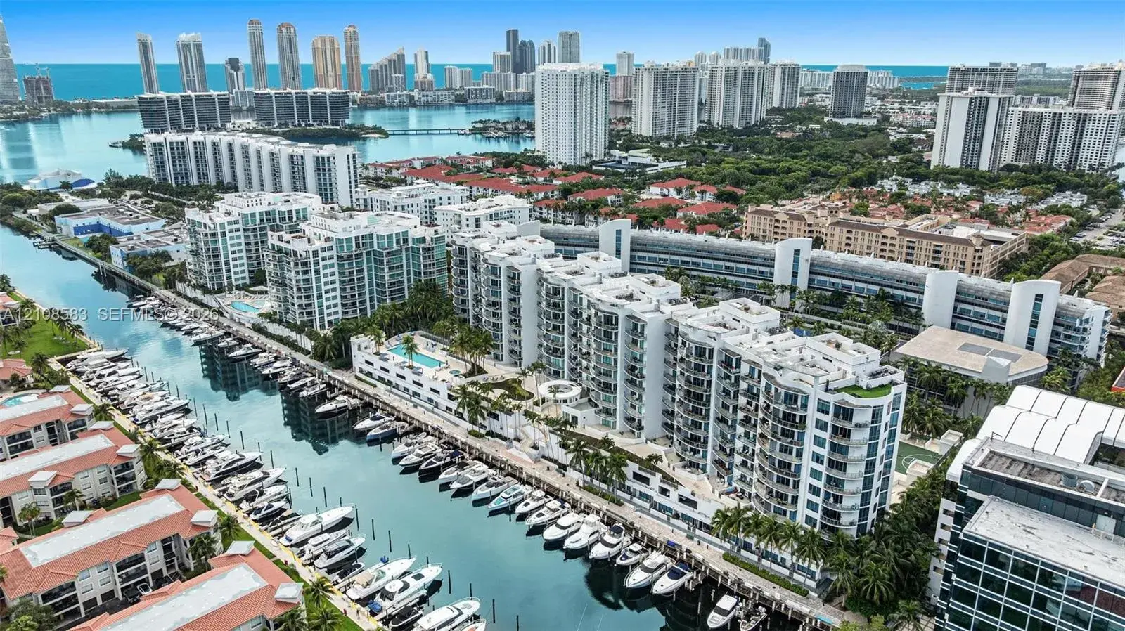 1 bedroom 2 bath Residential for sale at 3029 NE 188th St # 910, Aventura FL 33180
