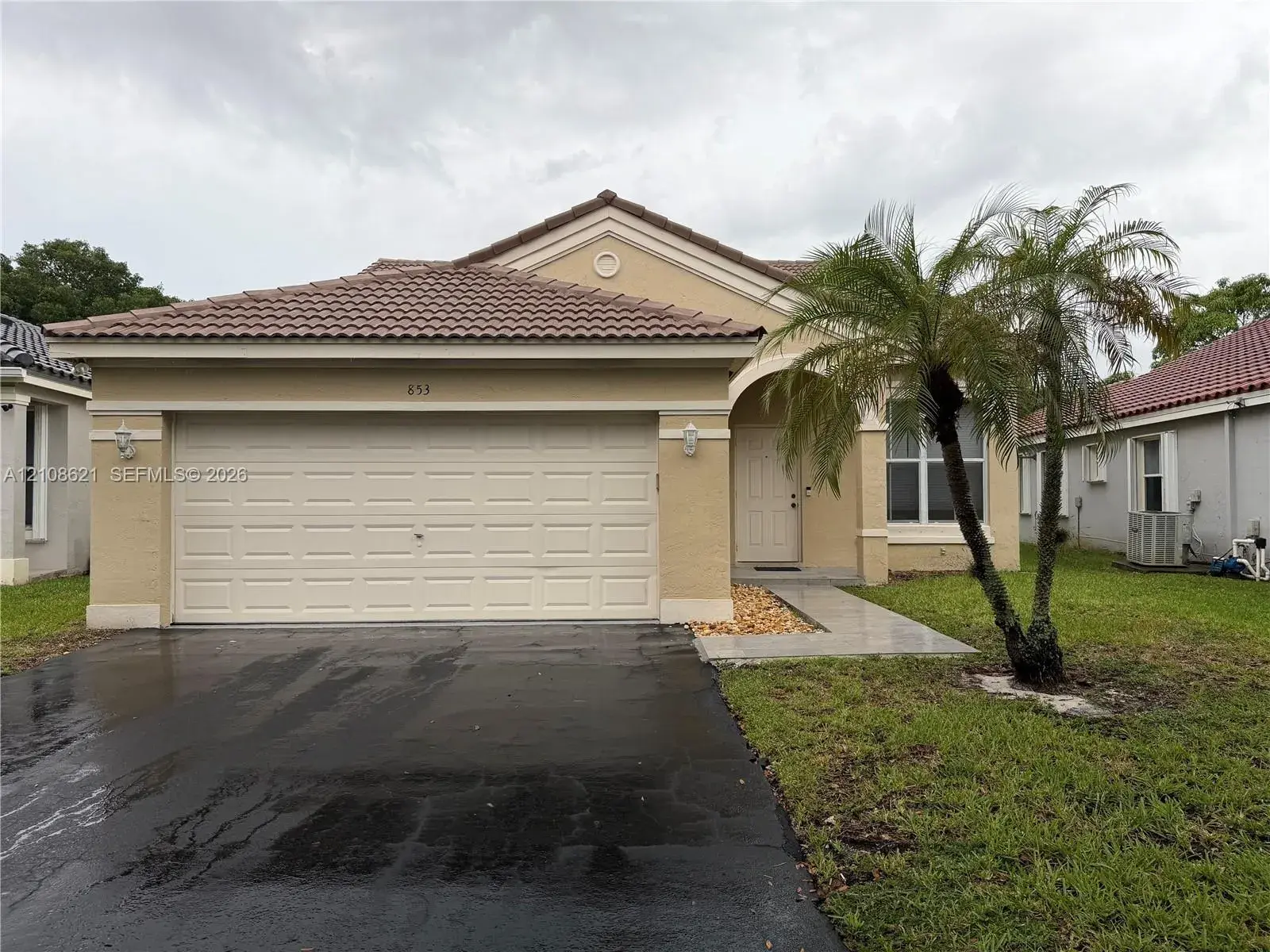 3 bedroom 2 bath Residential for sale at 853 Sand Creek Cir, Weston FL 33327