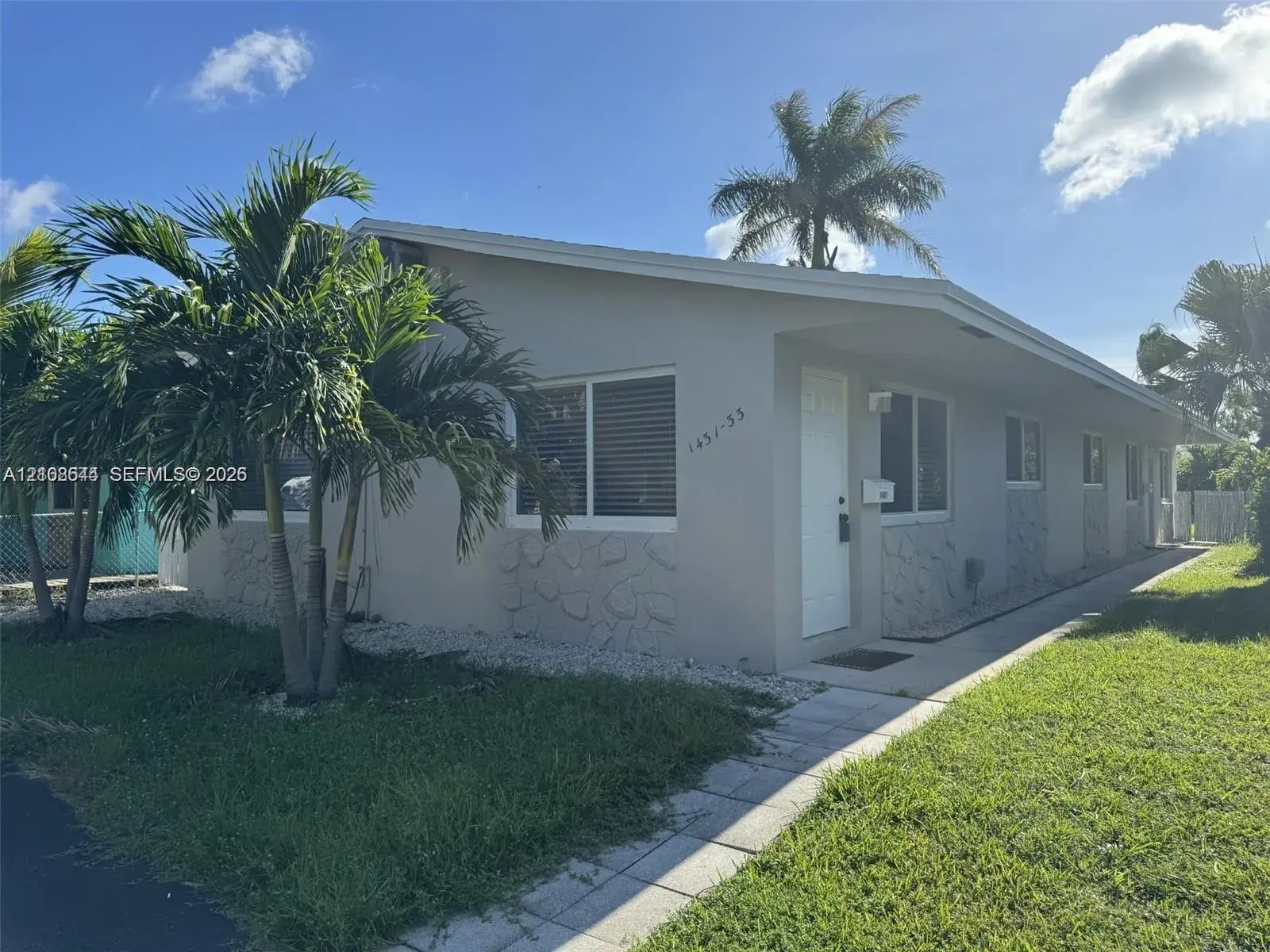 3 bedroom 2 bath Residential Lease for rent at 1431 N 14th Way rear, Hollywood FL 33020