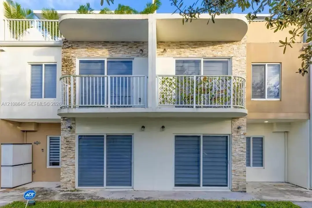 4 bedroom 3 bath Residential for sale at 25960 SW 139th Path, Homestead FL 33032