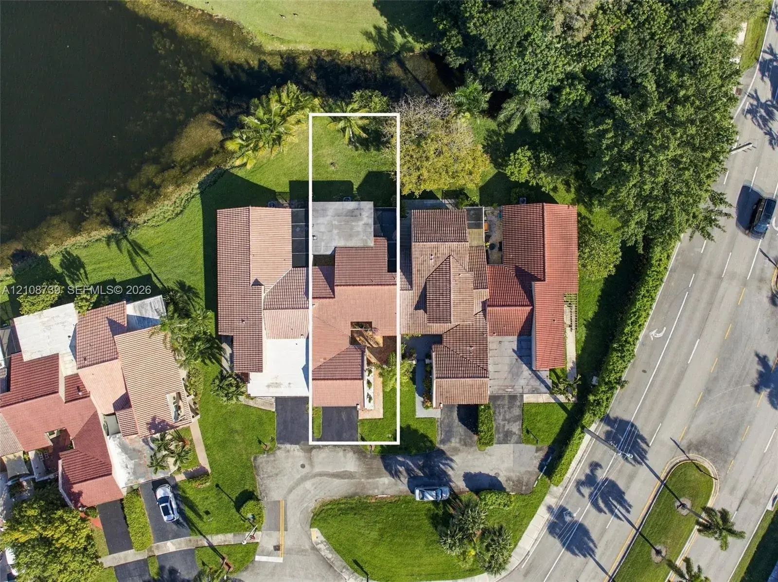 3 bedroom 2 bath Residential for sale at 632 Village Lake Dr, Weston FL 33326