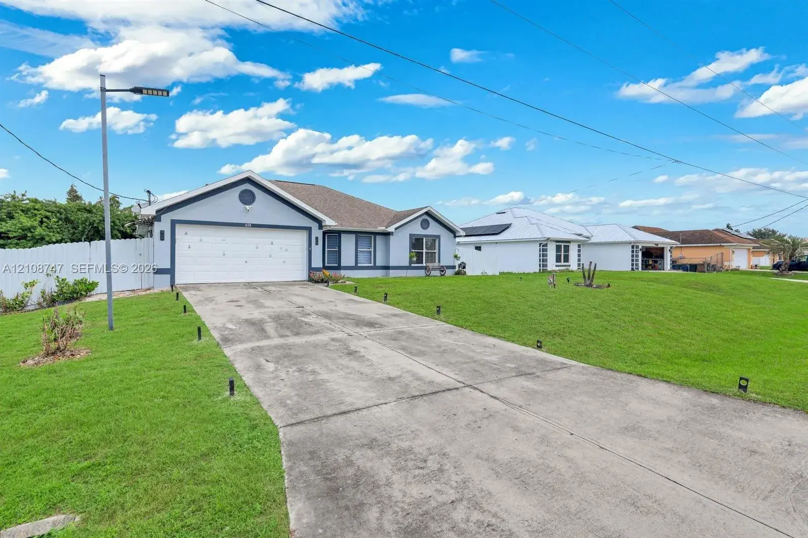 438 Willowbrook Dr, Lehigh Acres FL 33972