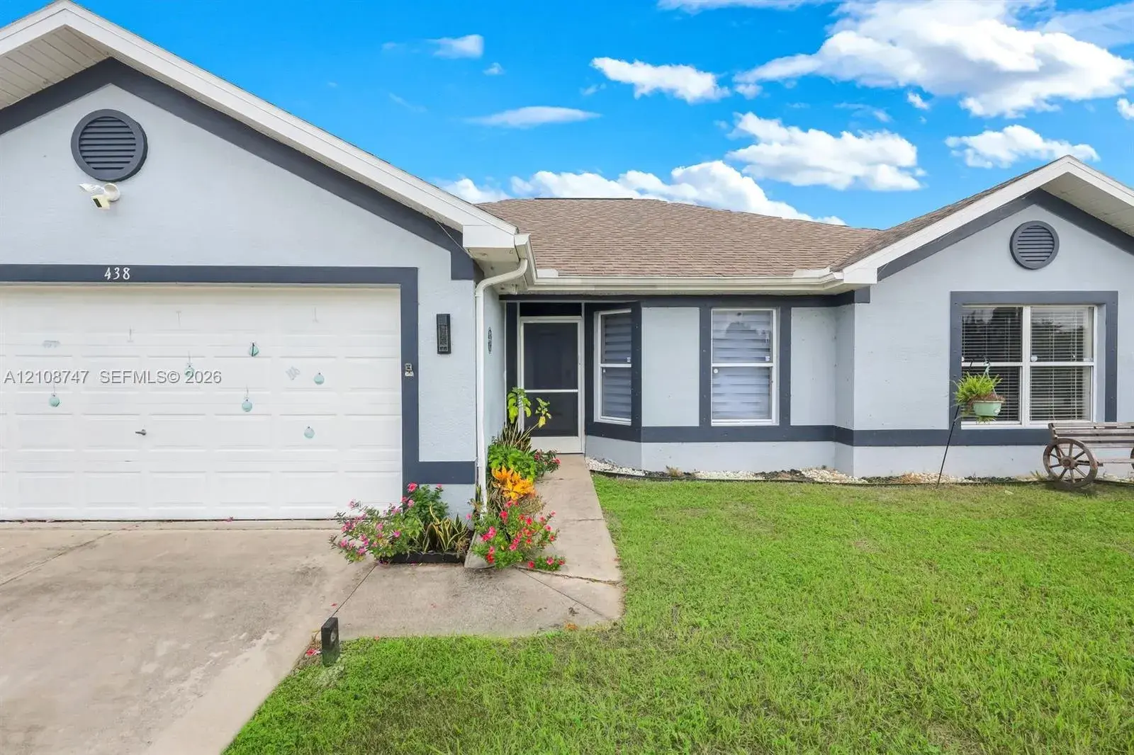 438 Willowbrook Dr, Lehigh Acres FL 33972