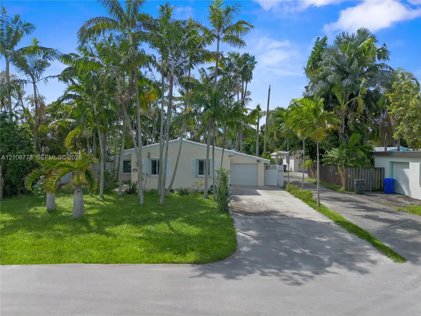 2 bedroom 1 bath Residential for sale at 3116 Hayes St, Hollywood FL 33021
