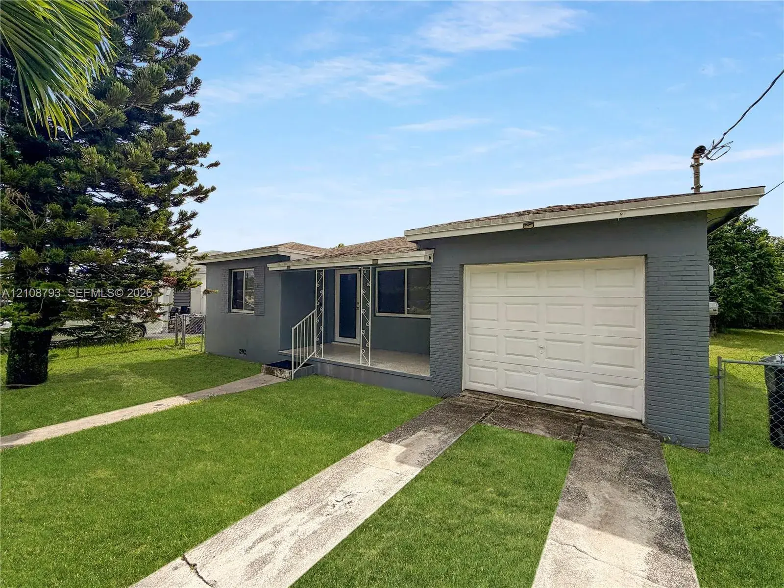 2 bedroom 1 bath Residential Lease for rent at 5716 Mayo St, Hollywood FL 33023
