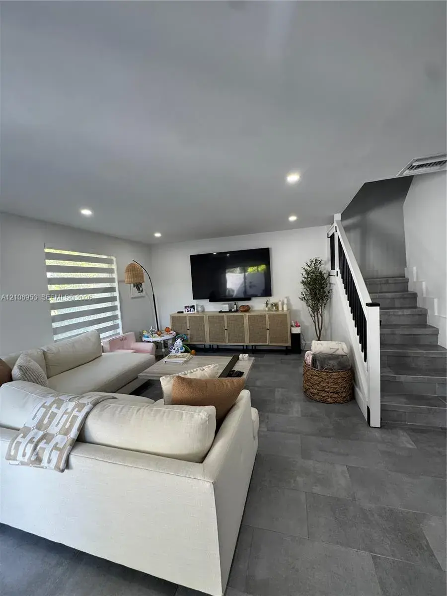 4700 SW 67th Ave # P19, Miami FL 33155