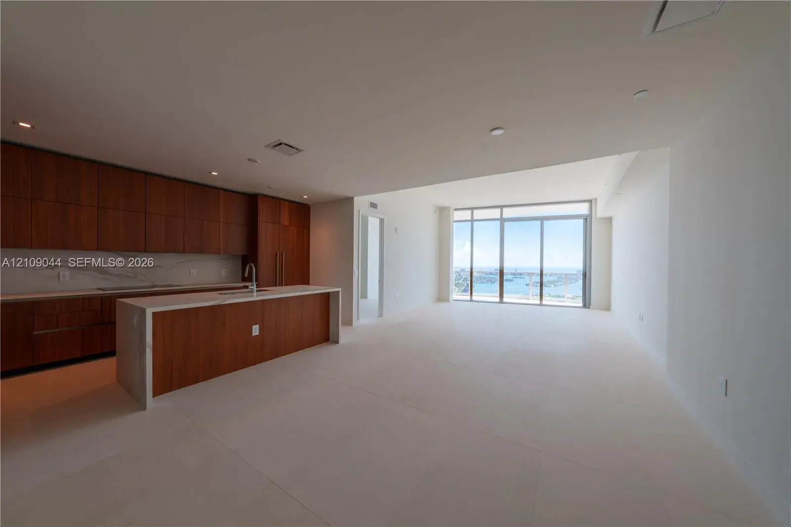 1400 Biscayne Boulevard # 5003, Miami FL 33132