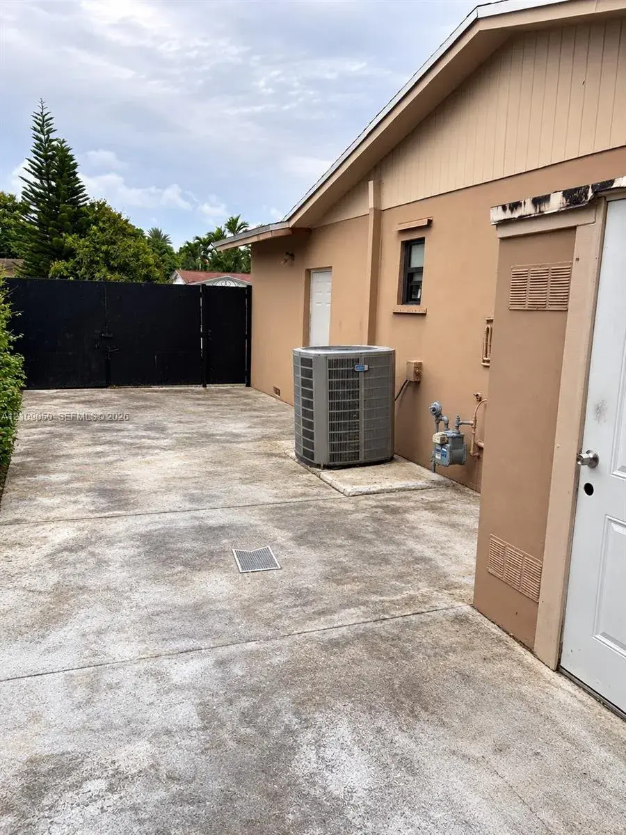 12054 SW 117th Ter, Miami FL 33186