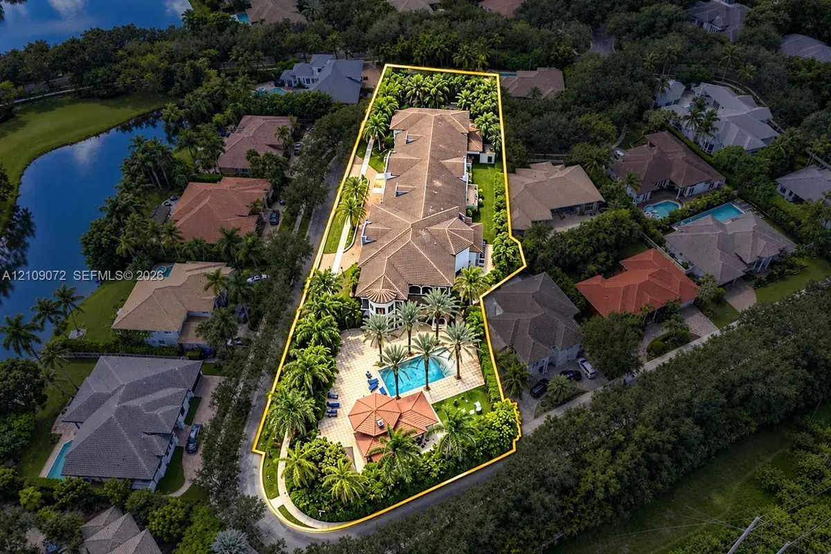 3600 Estate Oak Cir, Hollywood FL 33312