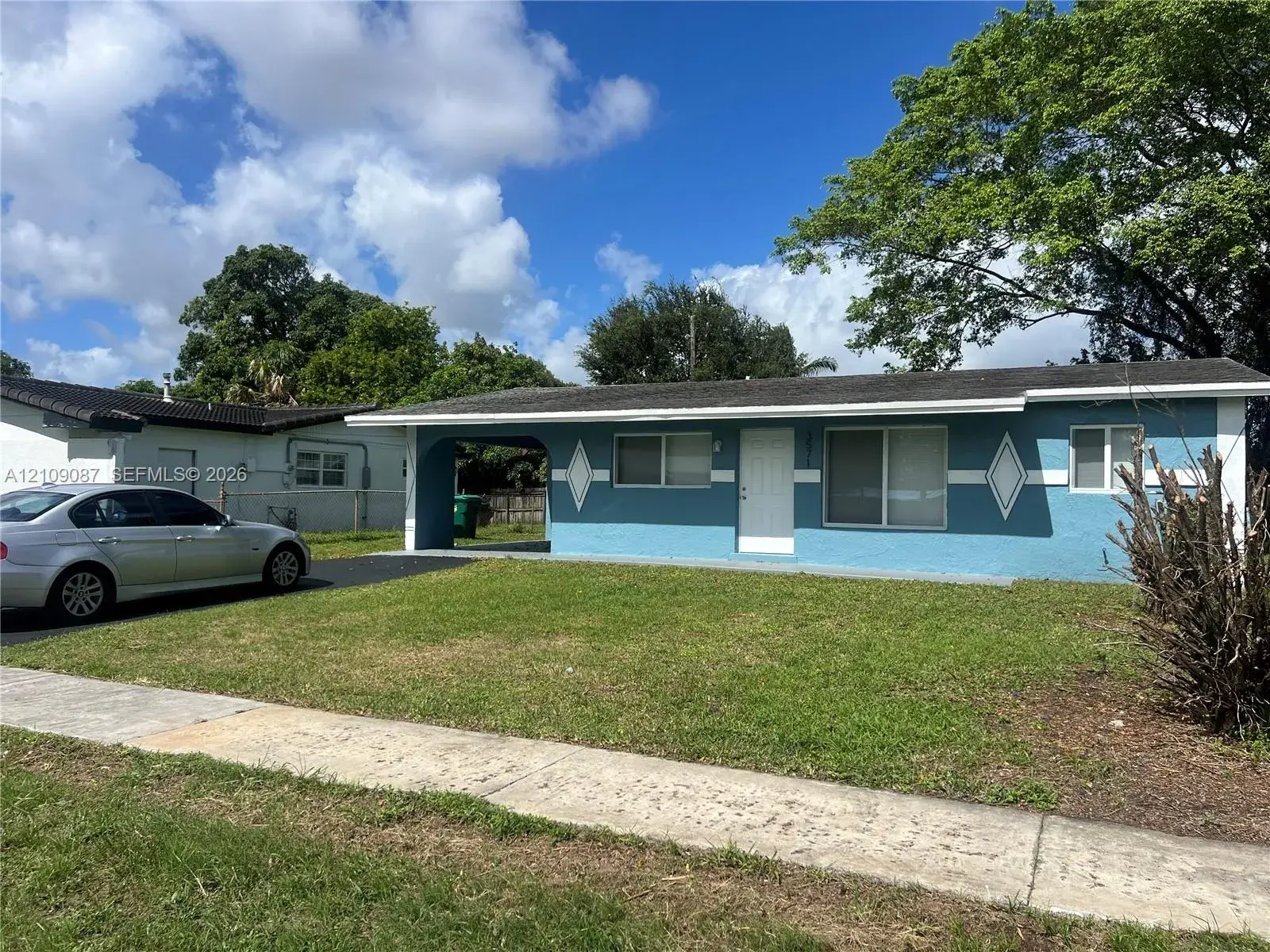 3571 NW 7th Ct, Lauderhill FL 33311