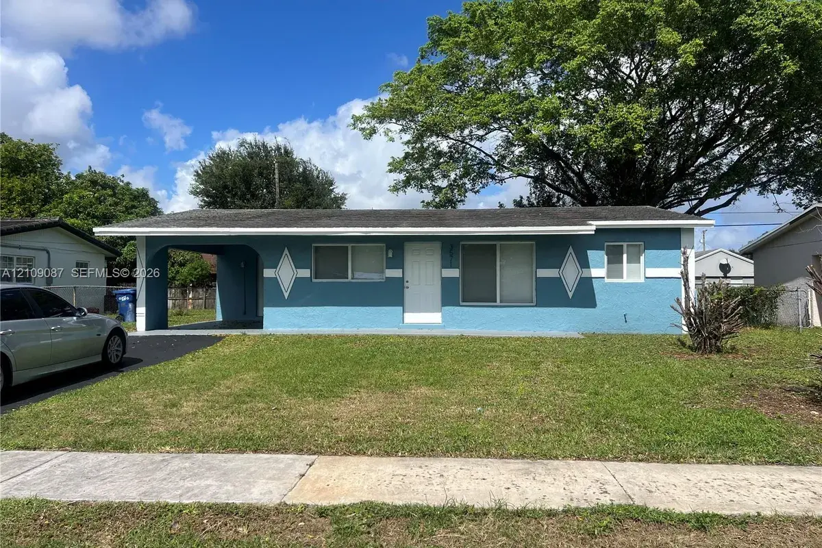 3571 NW 7th Ct, Lauderhill FL 33311