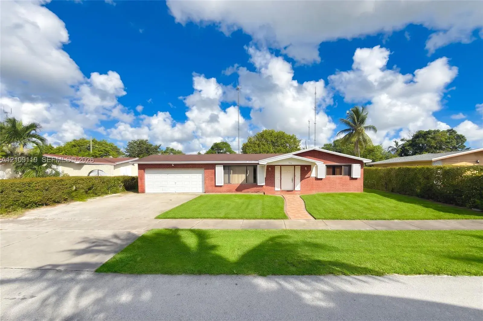 5 bedroom 3 bath Residential for sale at 445 NW 202nd Ter, Miami Gardens FL 33169