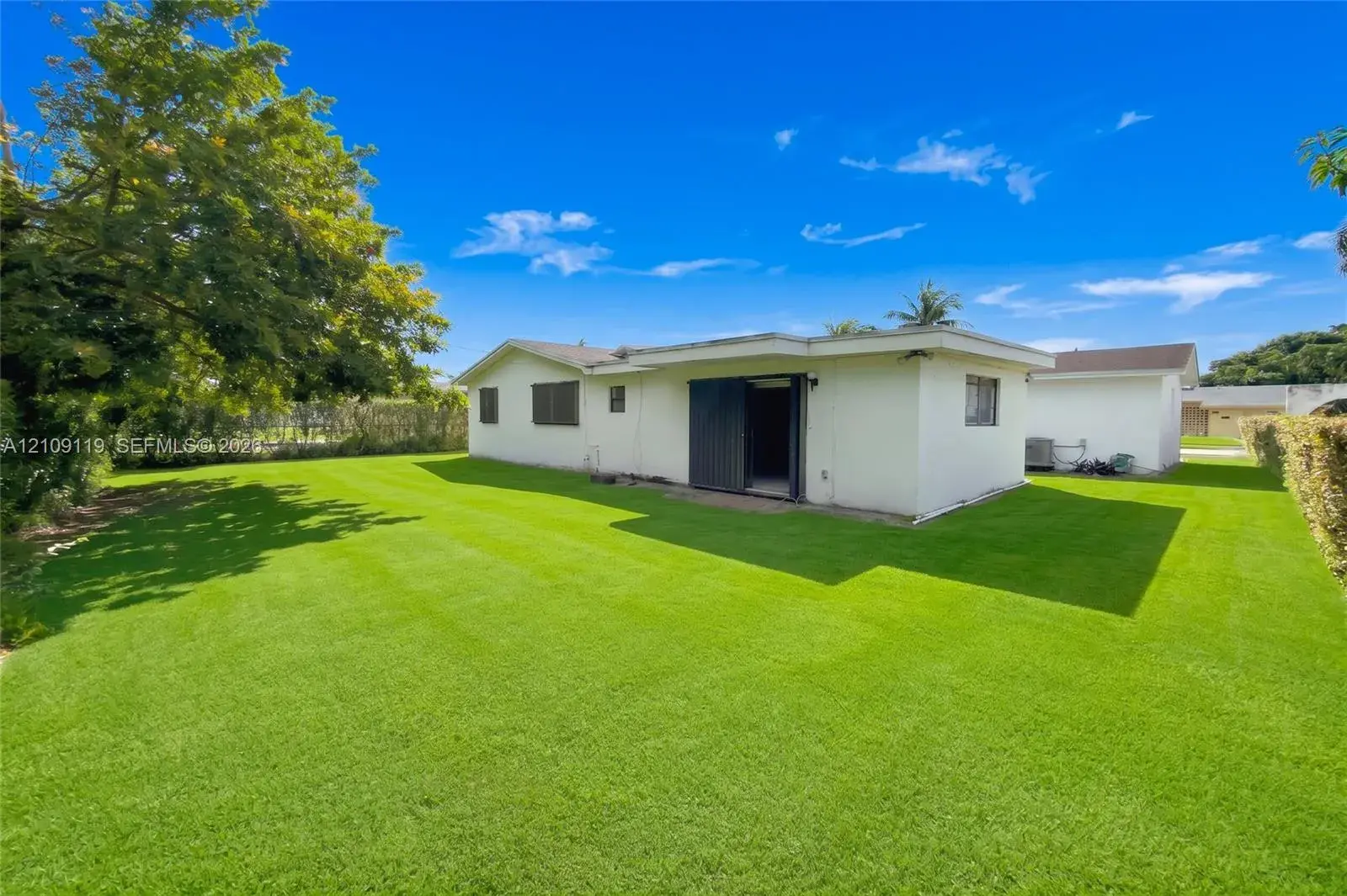 445 NW 202nd Ter, Miami Gardens FL 33169