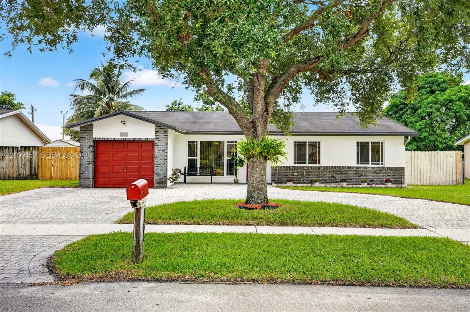 8500 NW 3rd St, Pembroke Pines FL 33024