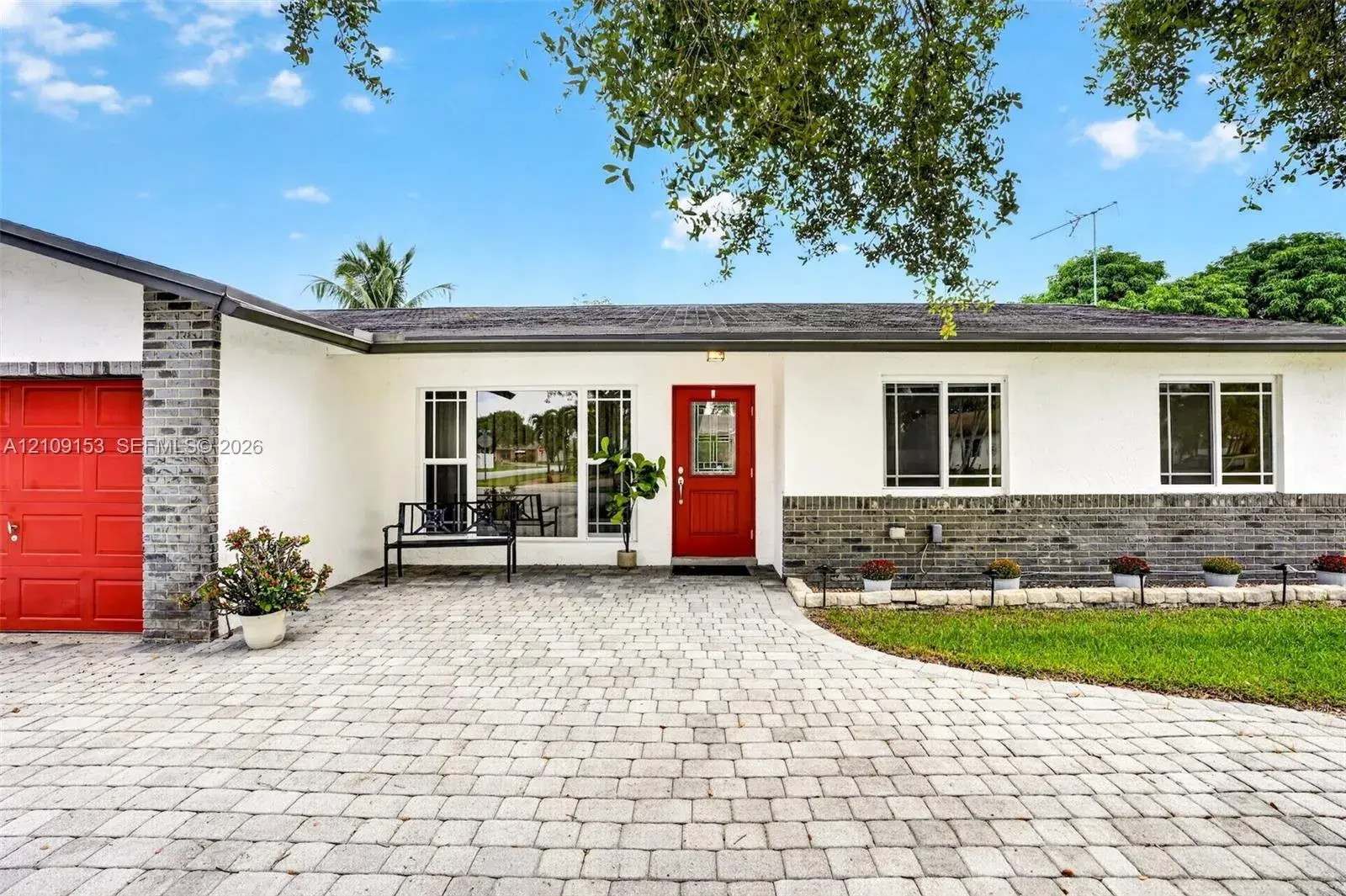 8500 NW 3rd St, Pembroke Pines FL 33024
