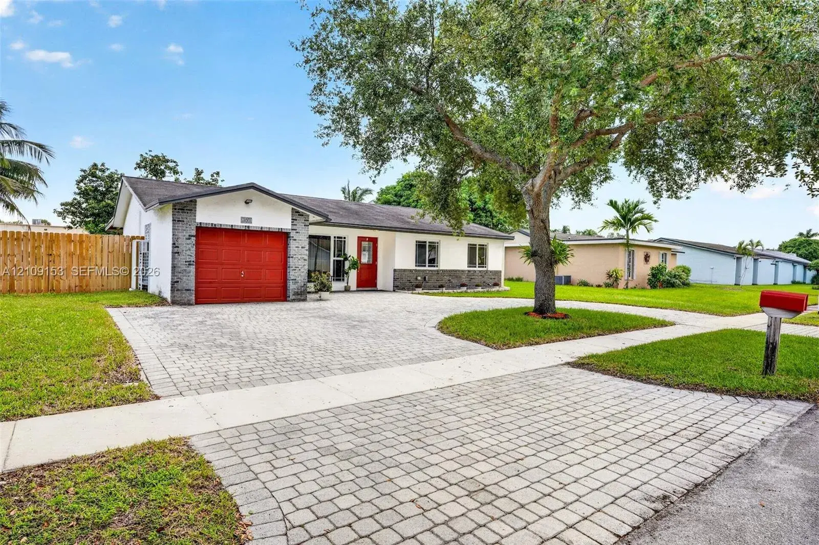 8500 NW 3rd St, Pembroke Pines FL 33024