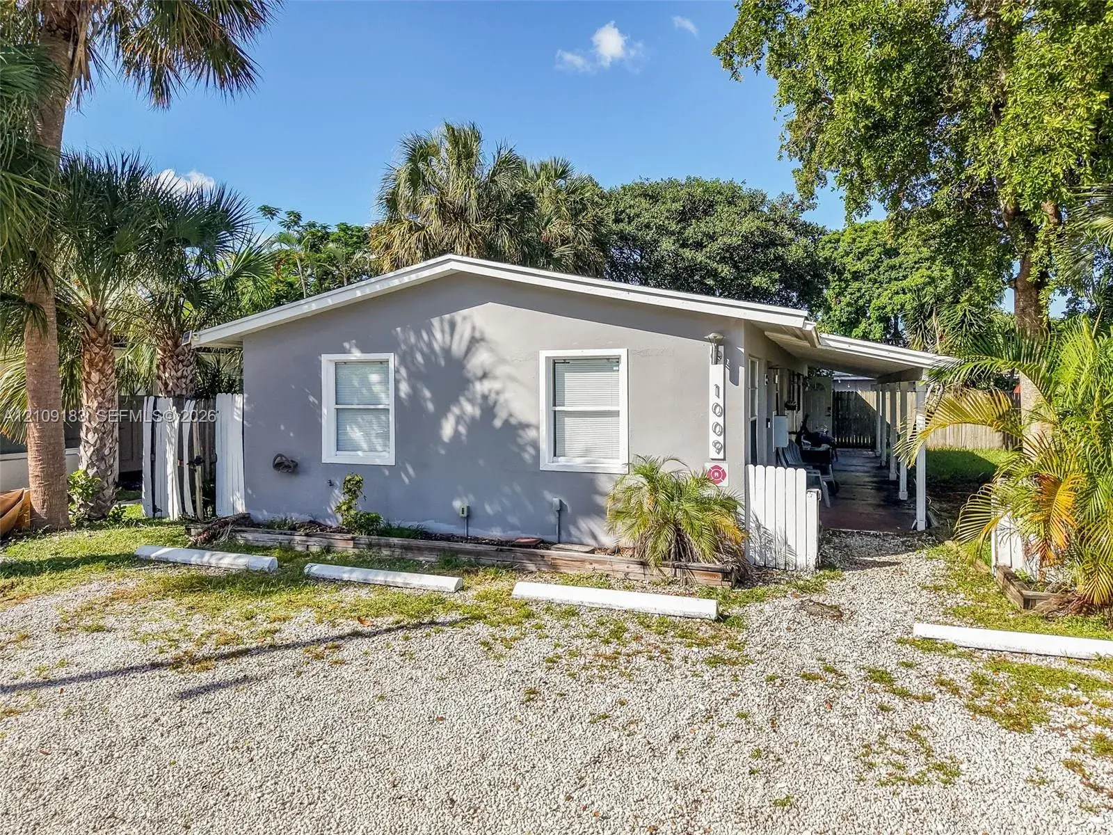3 bedroom 3 bath Residential for sale at 1009 NE 17th Ct, Fort Lauderdale FL 33305