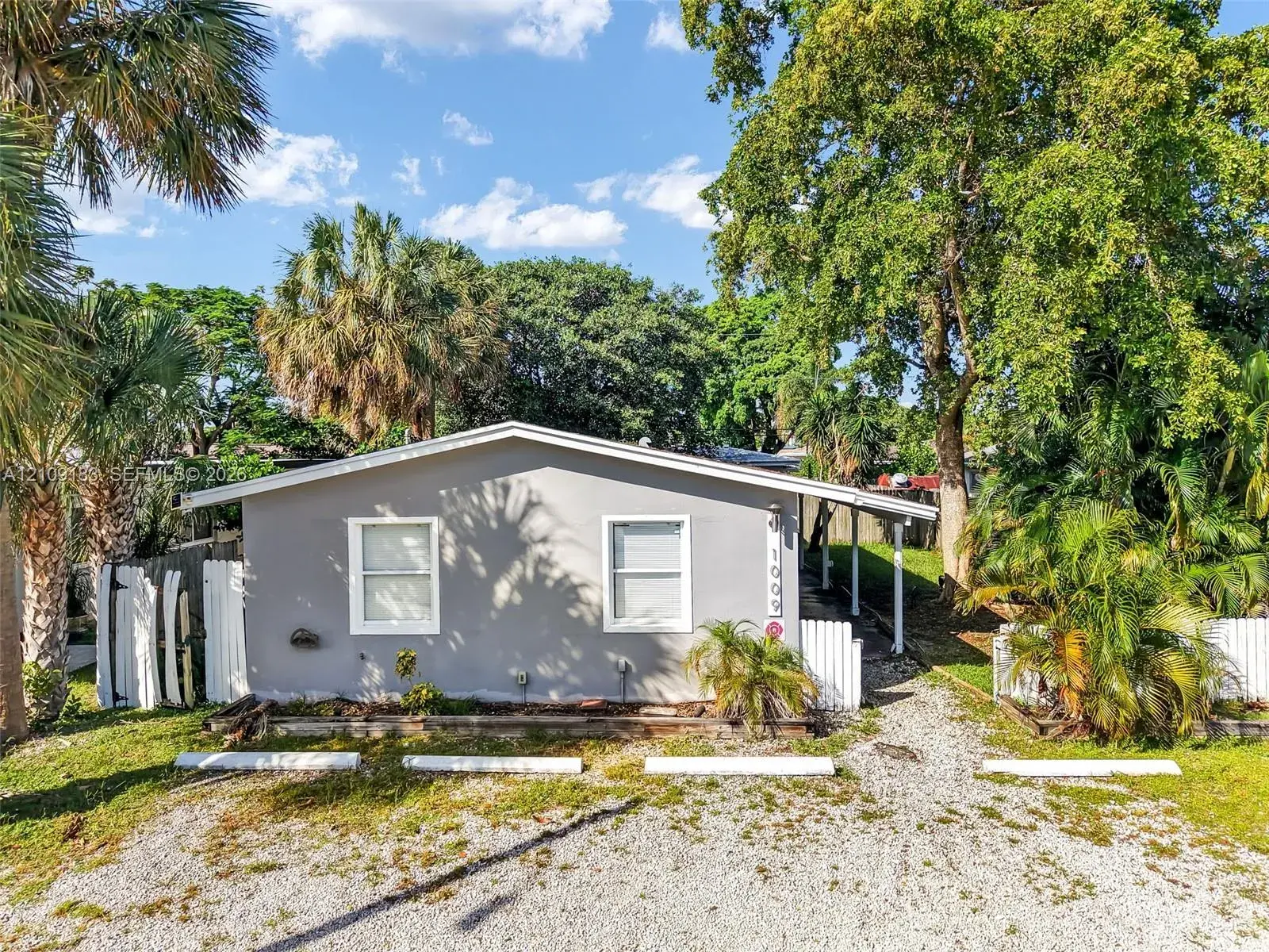1009 NE 17th Ct, Fort Lauderdale FL 33305