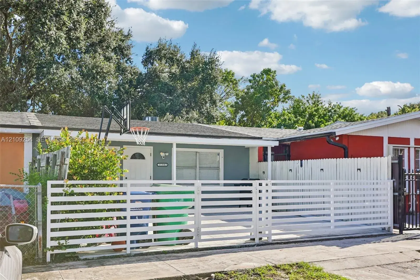 21342 NW 40th Cir Ct, Miami Gardens FL 33055