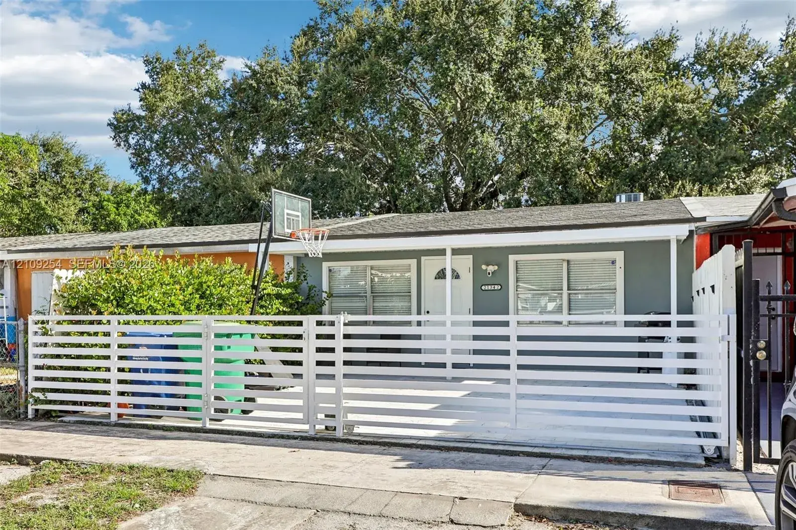 21342 NW 40th Cir Ct, Miami Gardens FL 33055