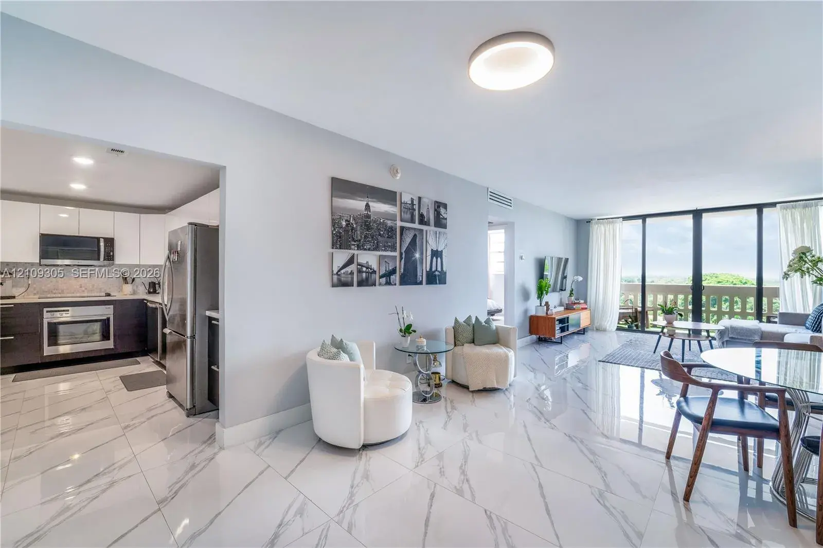 90 Edgewater Dr # 1119, Coral Gables FL 33133