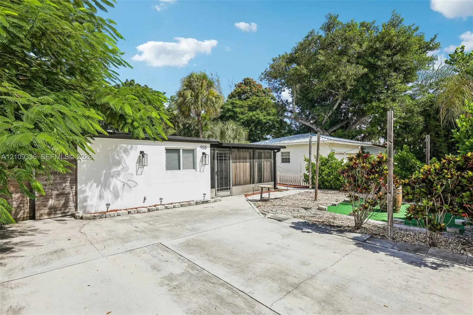 3 bedroom 2 bath Residential for sale at 905 NE 5th St, Pompano Beach FL 33060