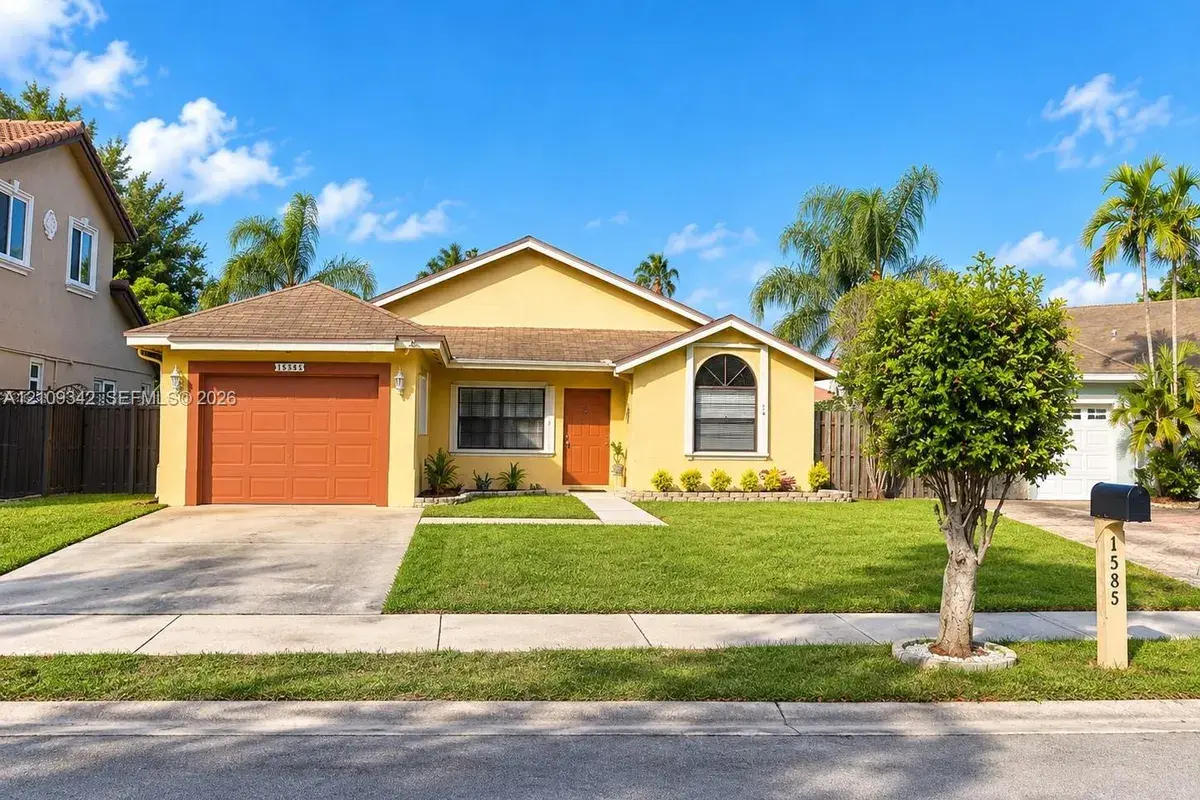 15385 SW 57th Ter, Miami FL 33193