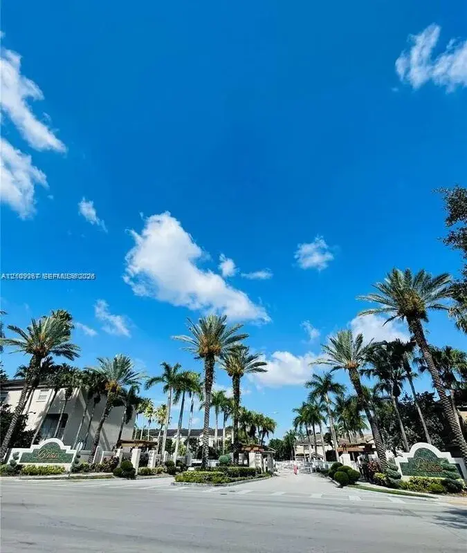 5610 NW 114th Pl # 212, Doral FL 33178