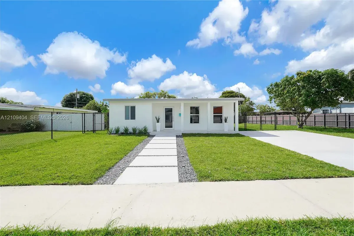 10730 SW 48th Ter, Miami FL 33165