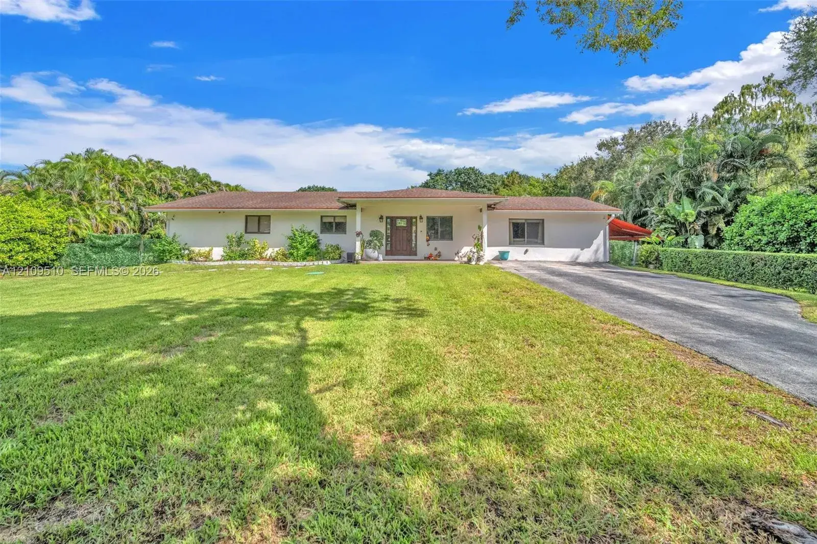 6 bedroom 4 bath Residential for sale at 5760 SW 188th Ave, Southwest Ranches FL 33332