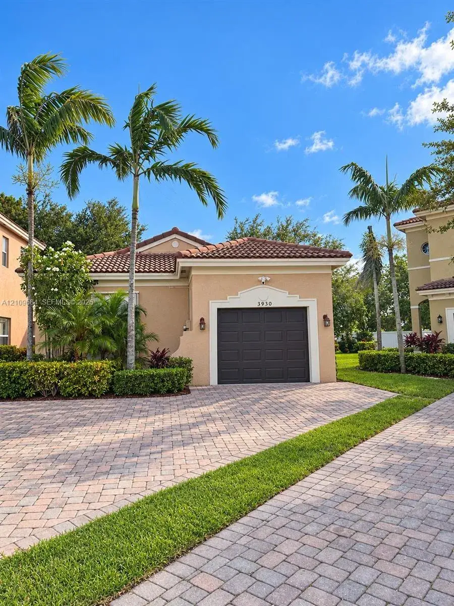 3 bedroom 2 bath Residential for sale at 3930 NE 10th DR, Homestead FL 33033